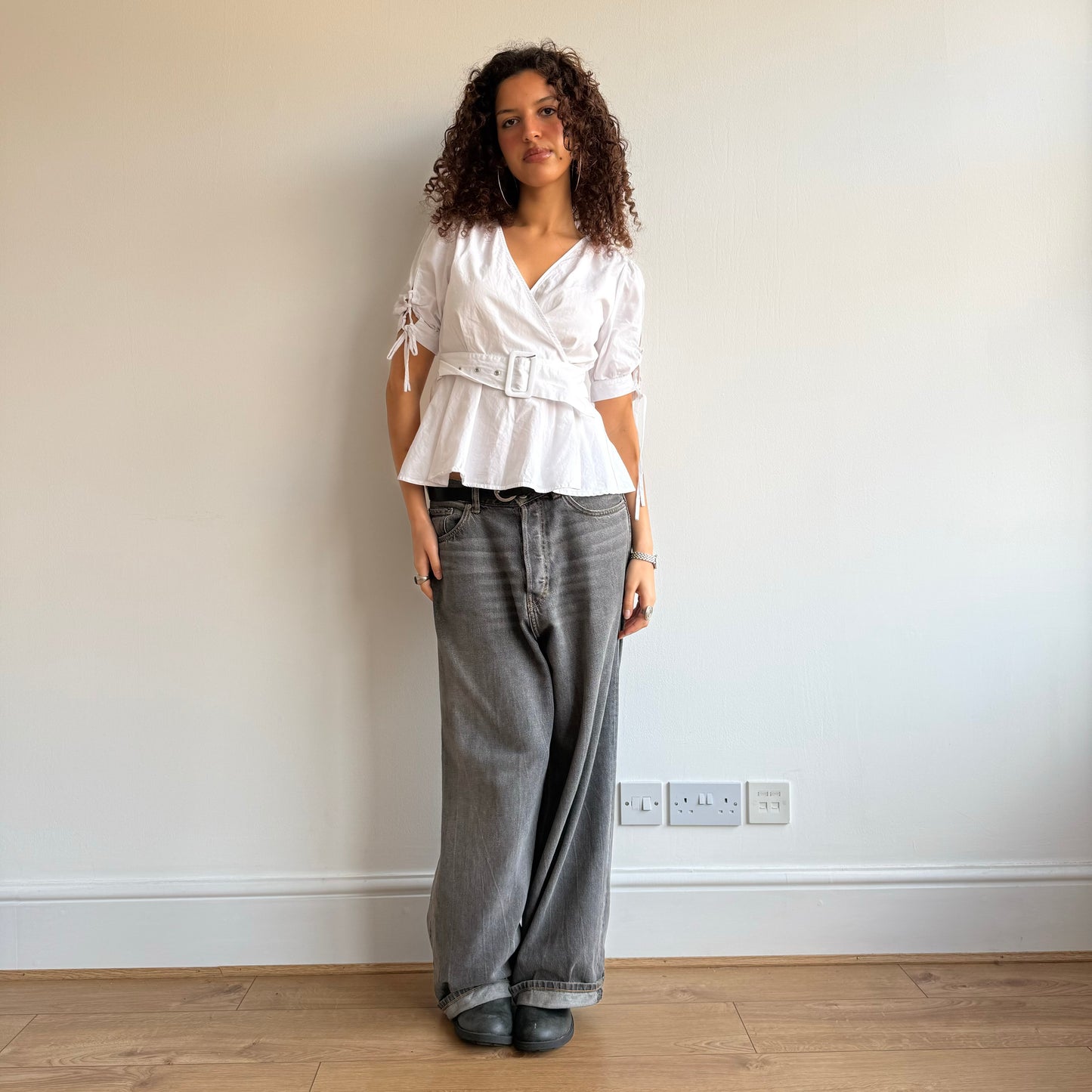 White belt shirt - Size S