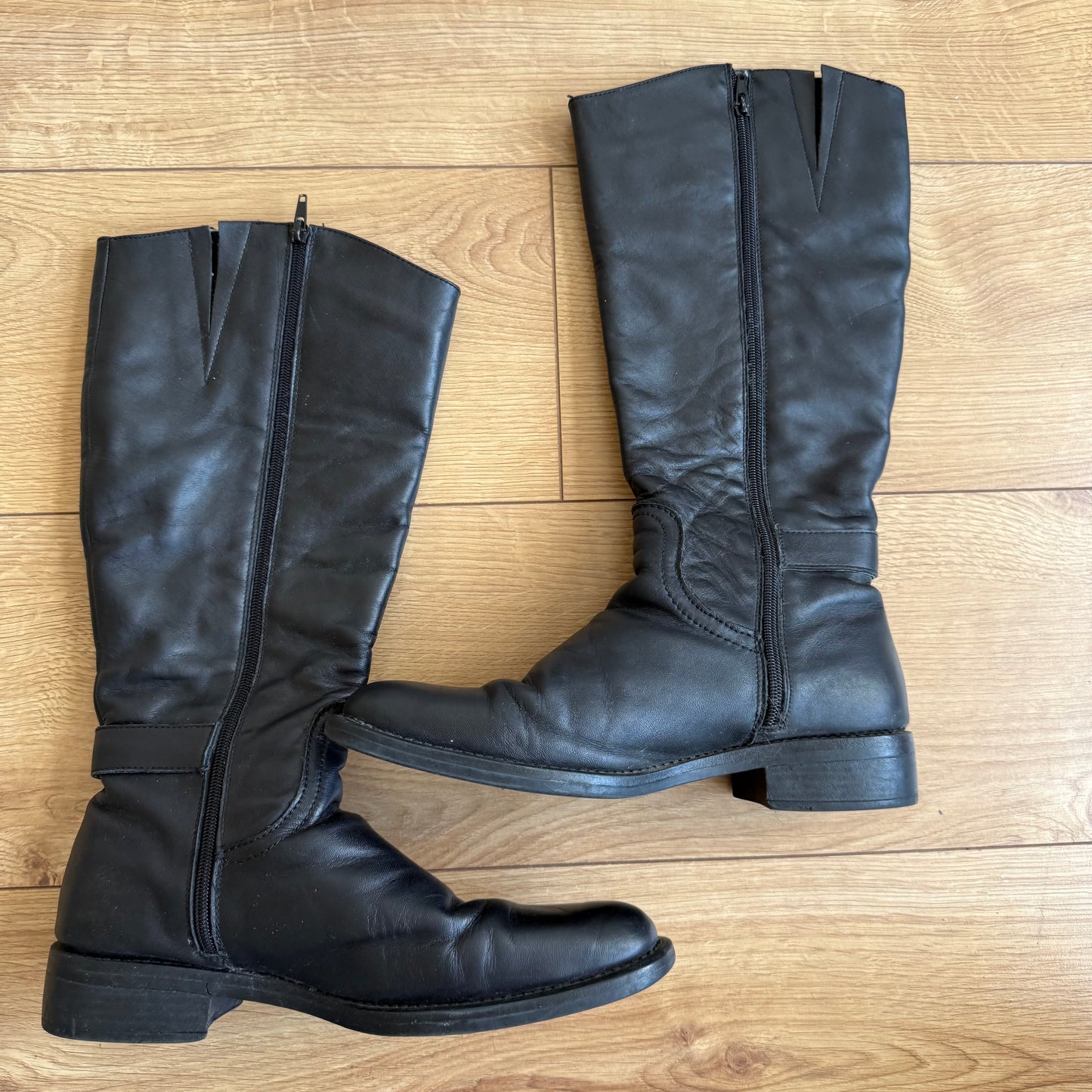 Black buckle boots - Size UK6