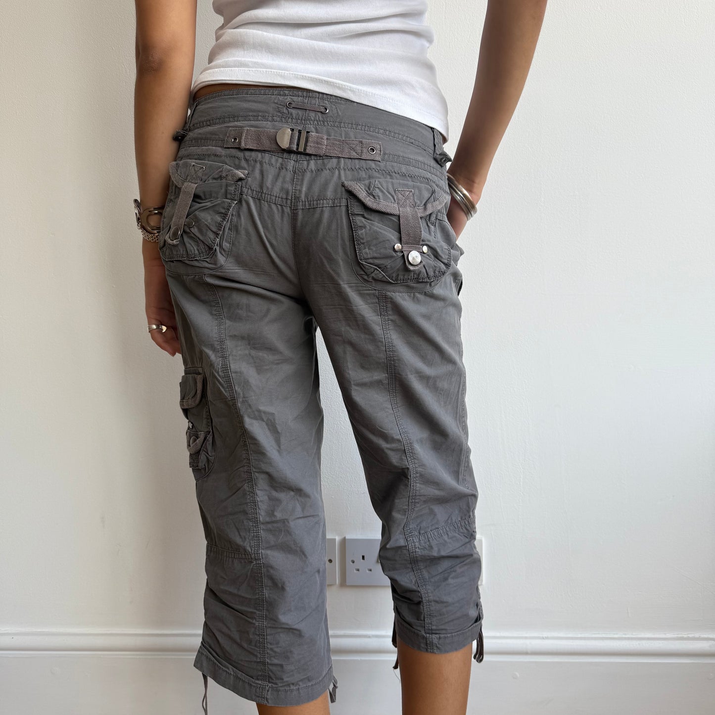 Grey cinch back capris - Size M