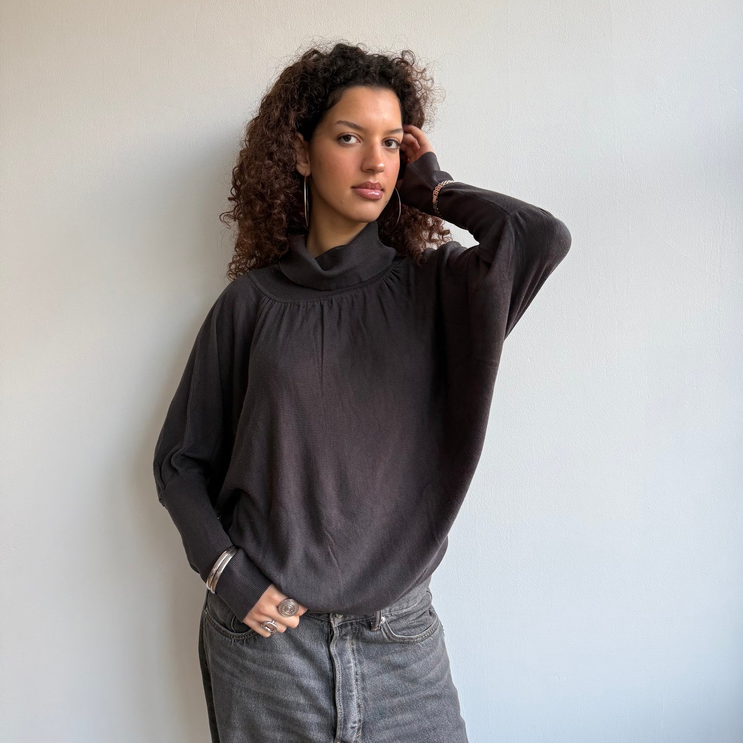 Brown slouchy roll neck - Size M