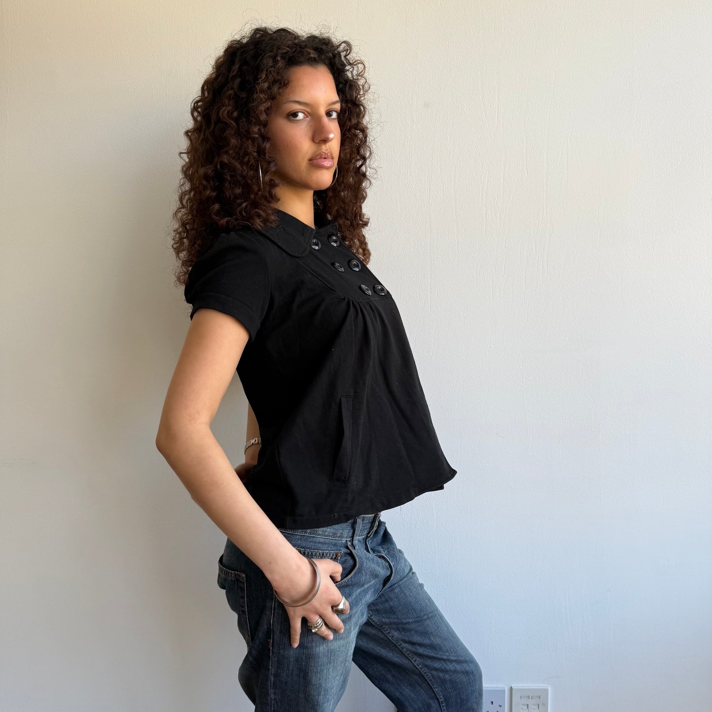 Black short sleeve pea top - Size M/L