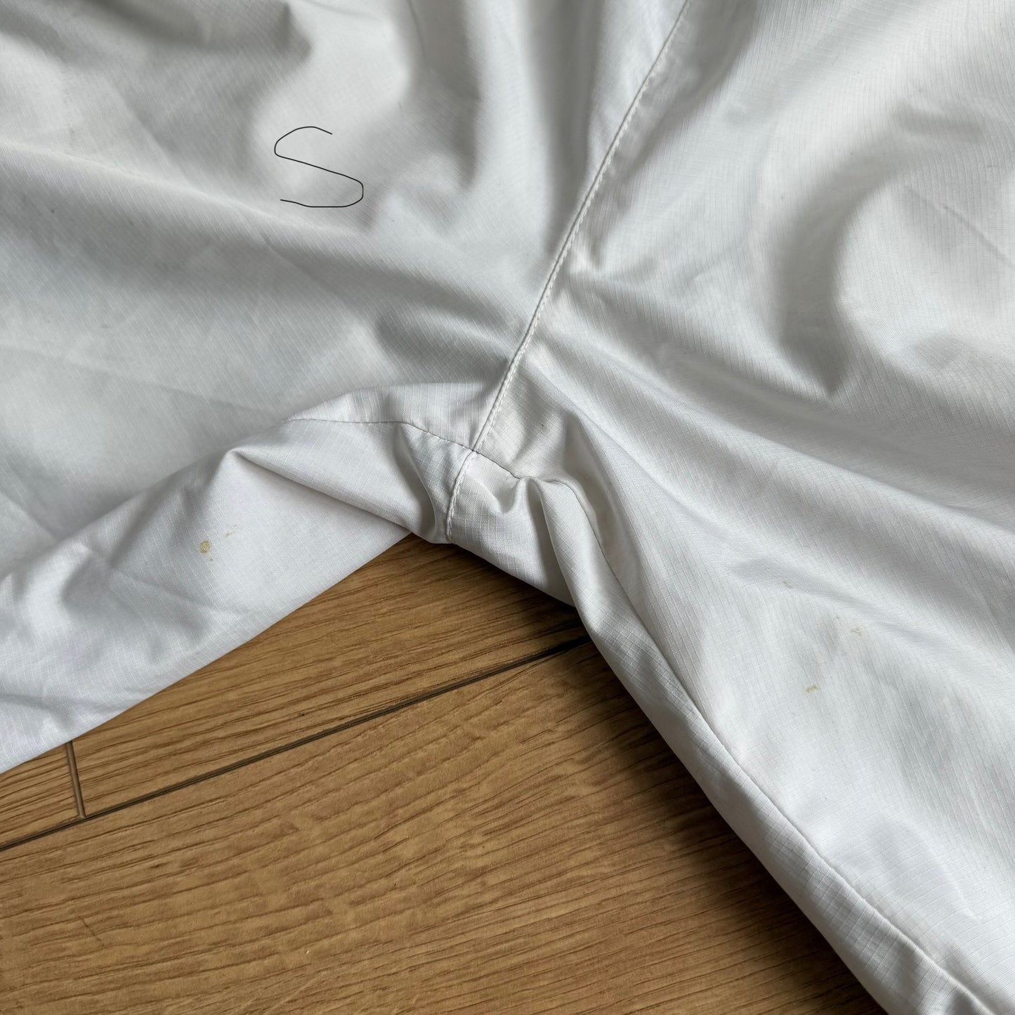 White Adidas cargo capris - Size S + M