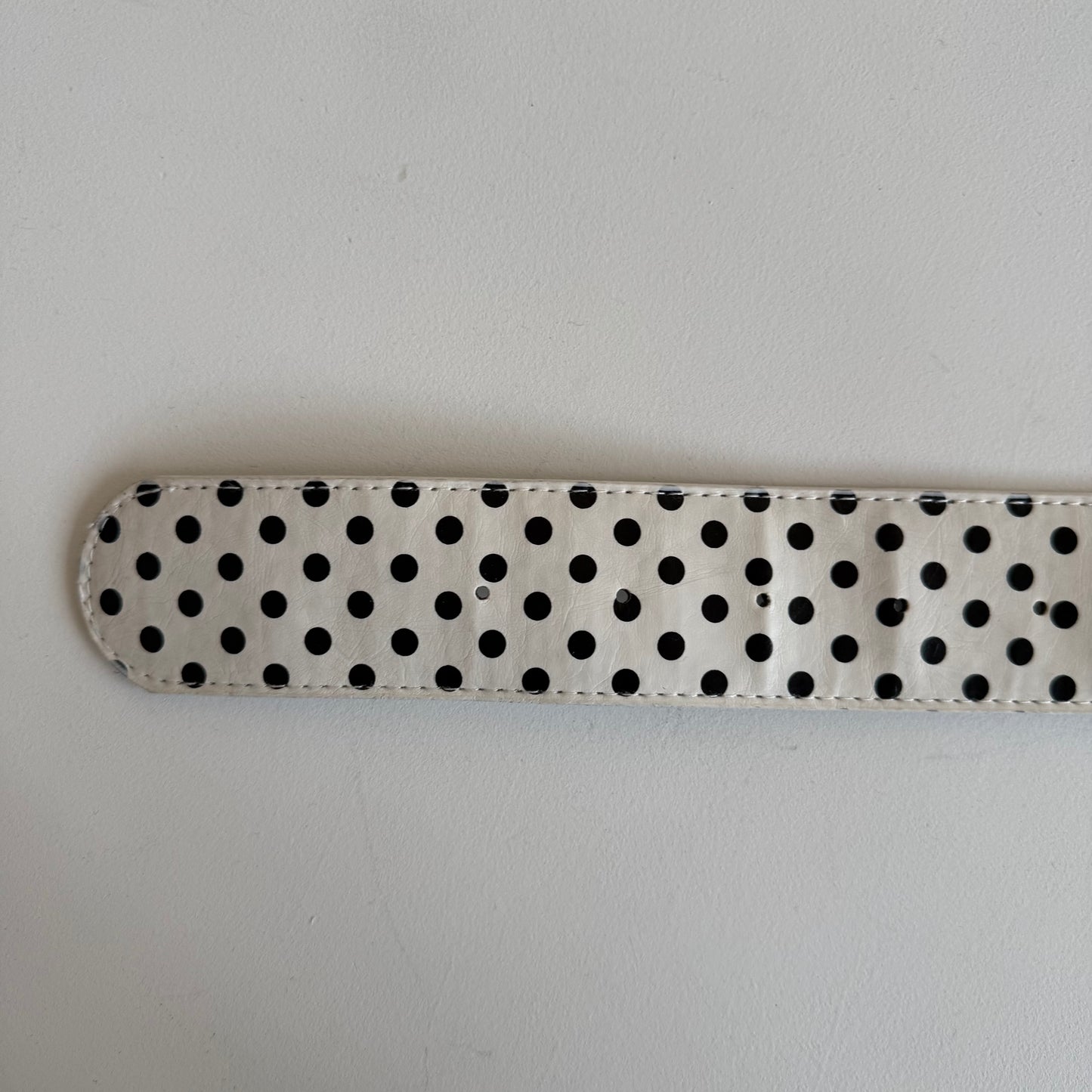 White polka dot belt - OS