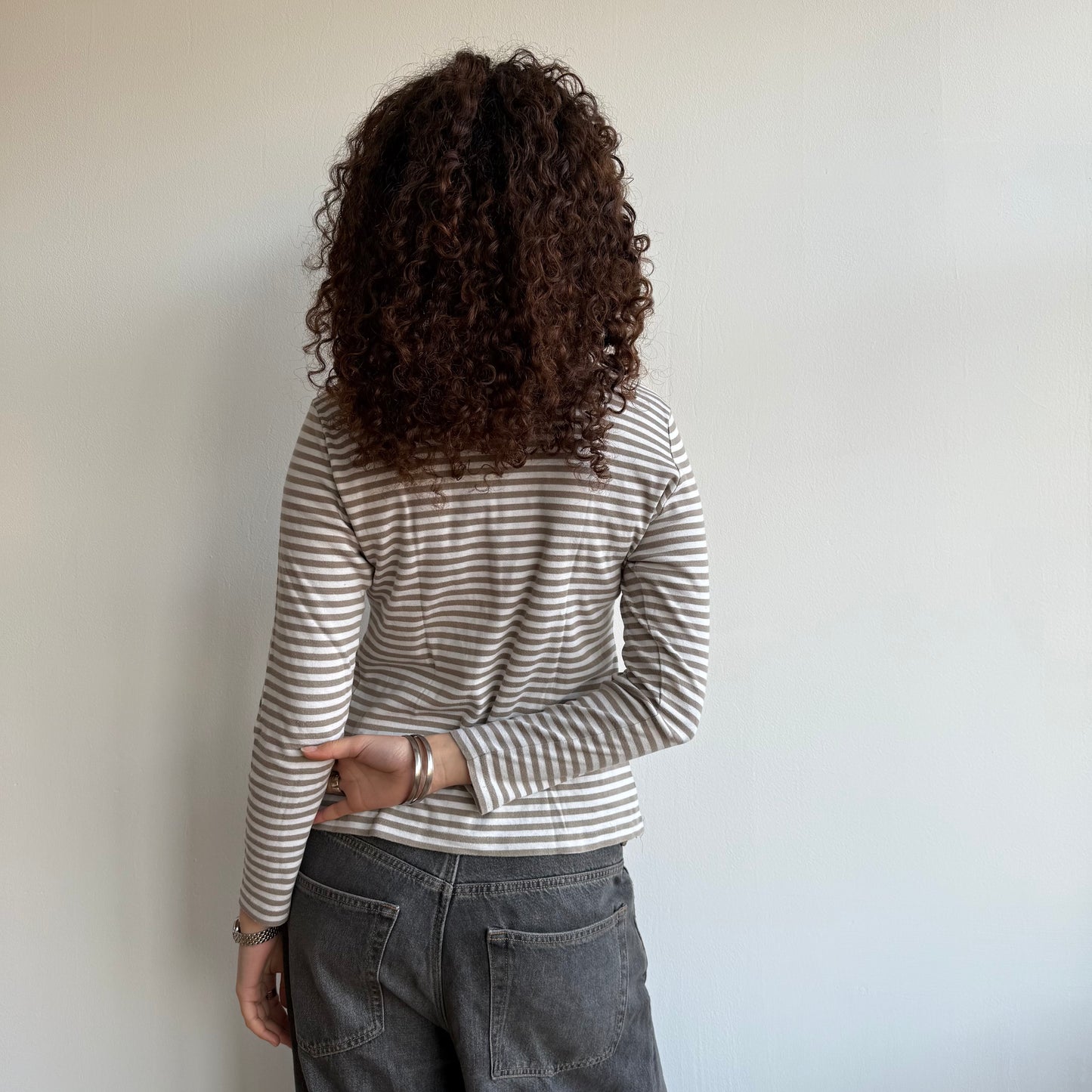 Brown striped long sleeve - Size M