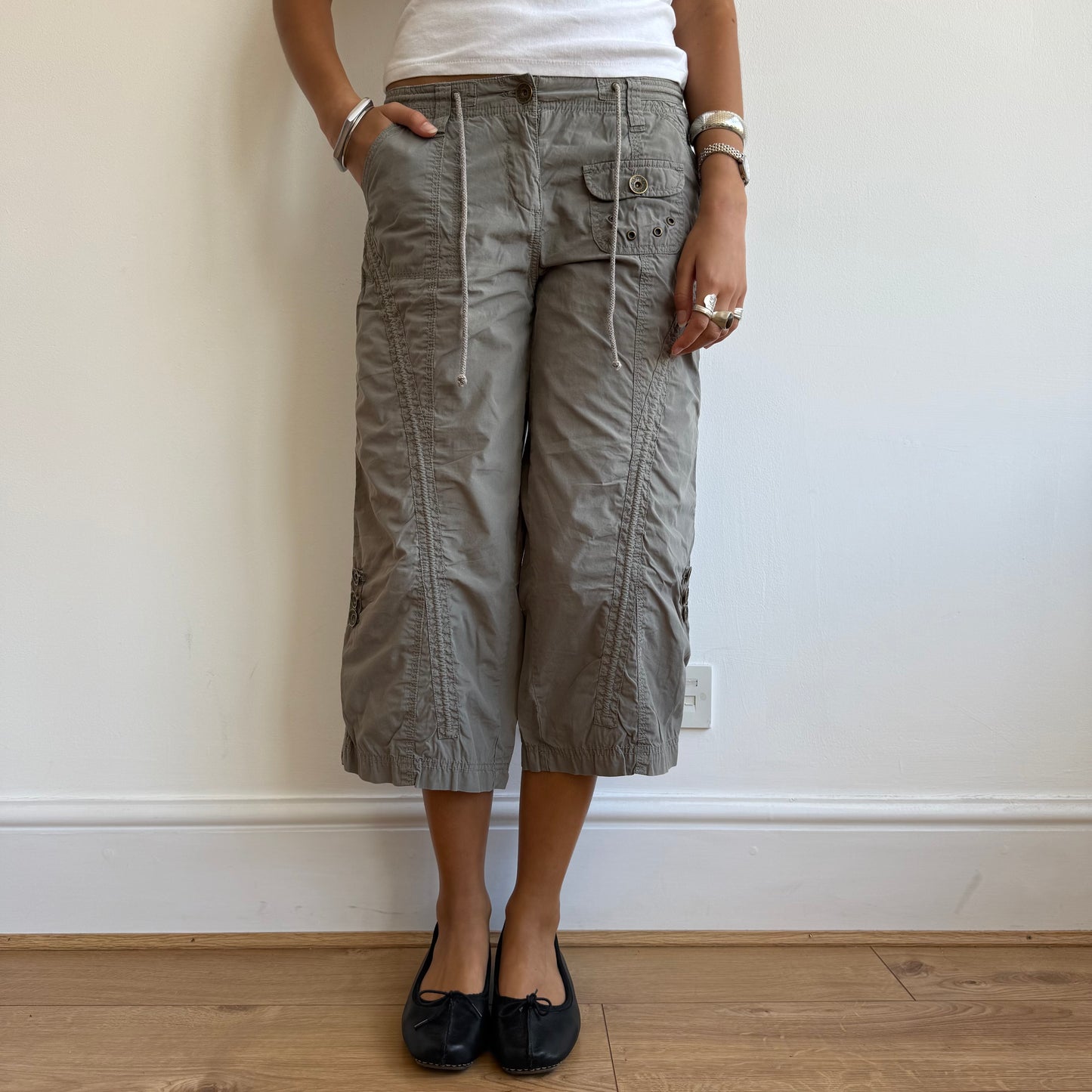 Khaki corset cargo capris - Size M