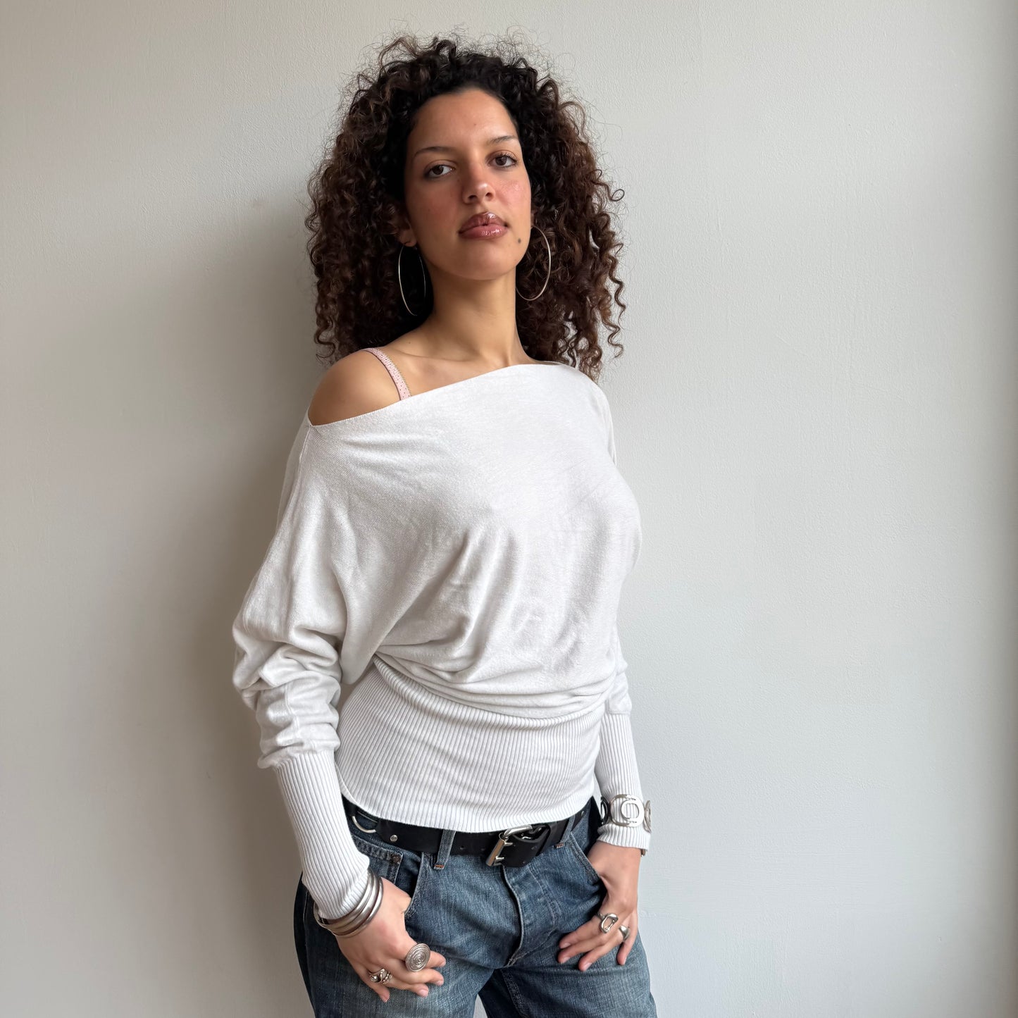 White slouchy knit jumper - Size M