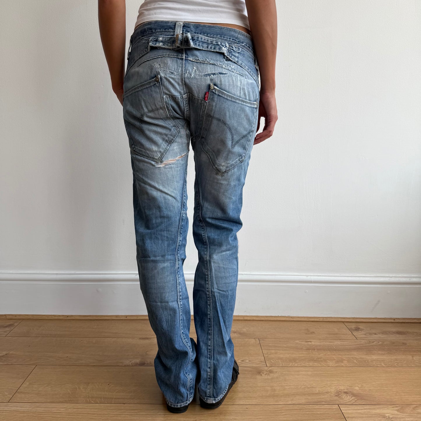 Levi’s Engineered distressed cinch jeans - Size 30x34”