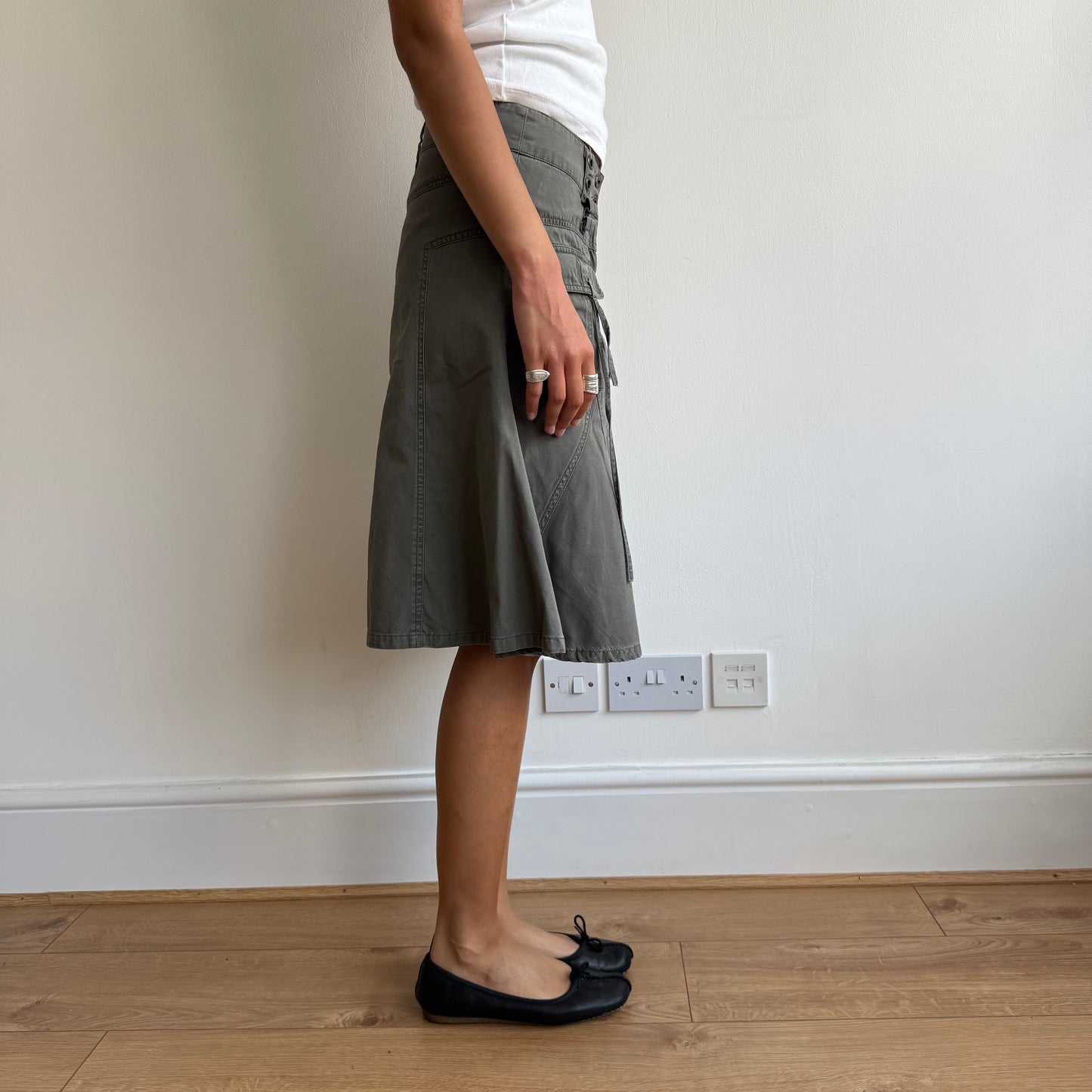 Khaki cargo midi skirt - Size S + M