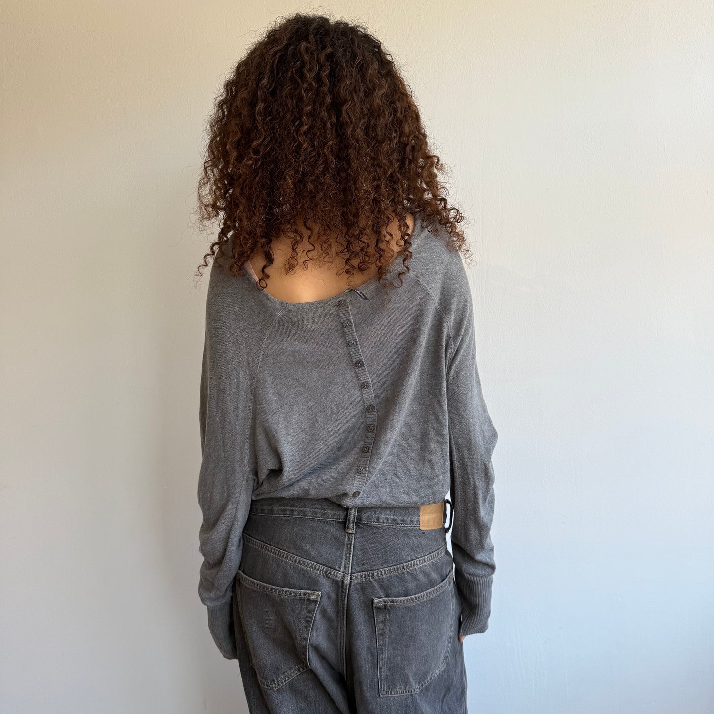 Grey slouchy button knit - Size S/M