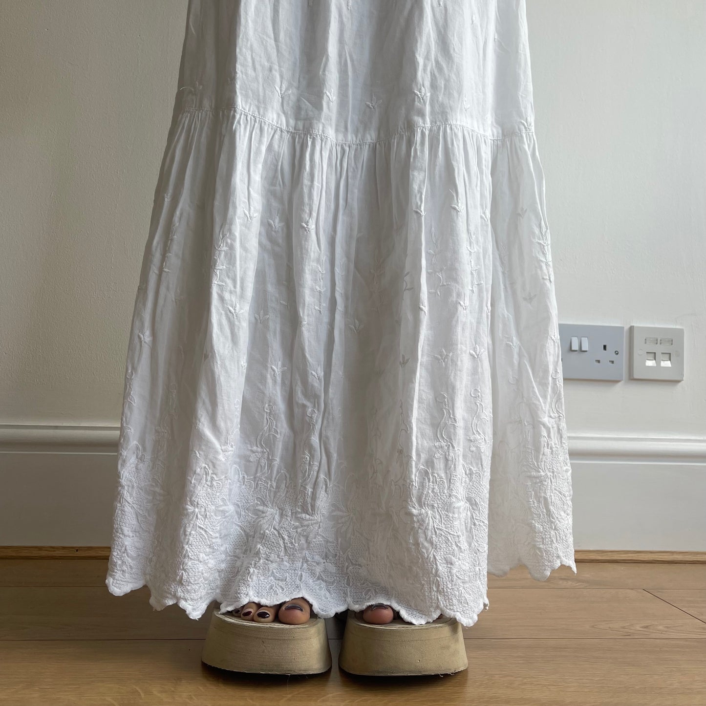 White broderie maxi skirt - Size S