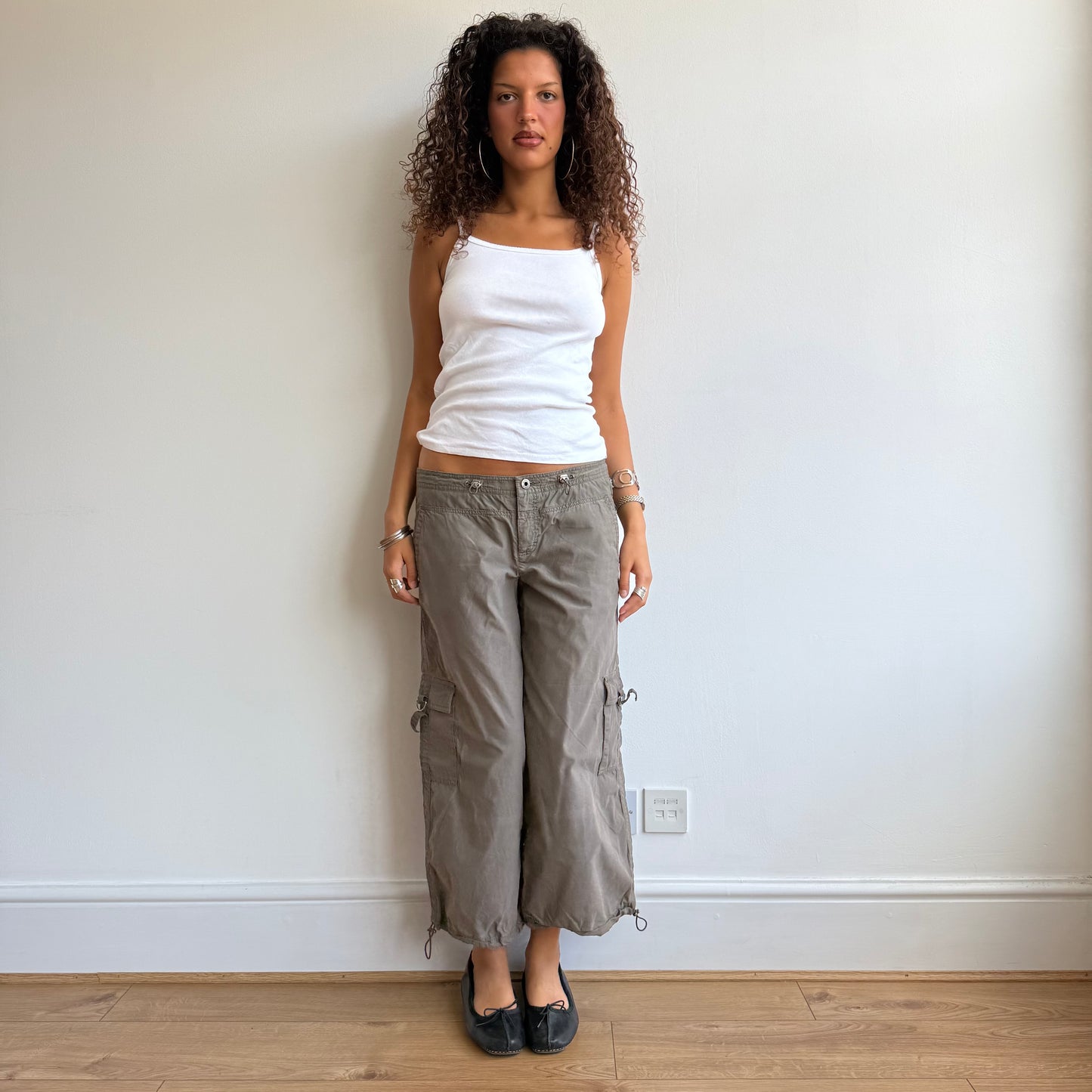 Khaki toggle capris - Size M