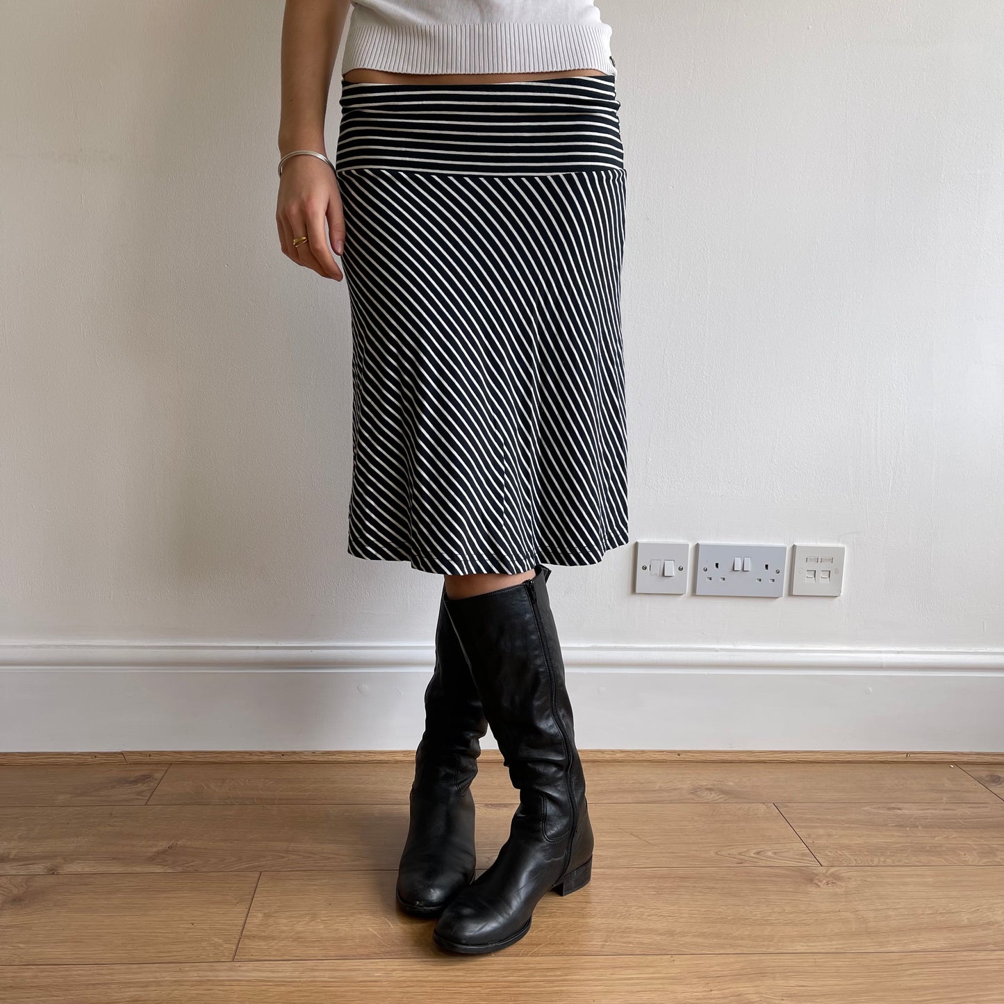 Black and white stripe skirt - Size S
