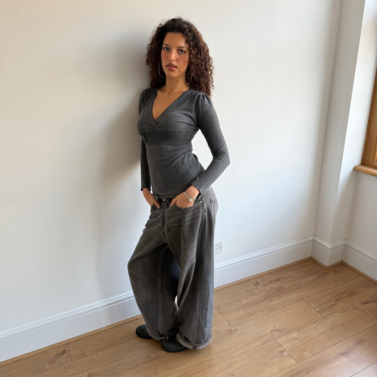Grey v-neck knit - Size S