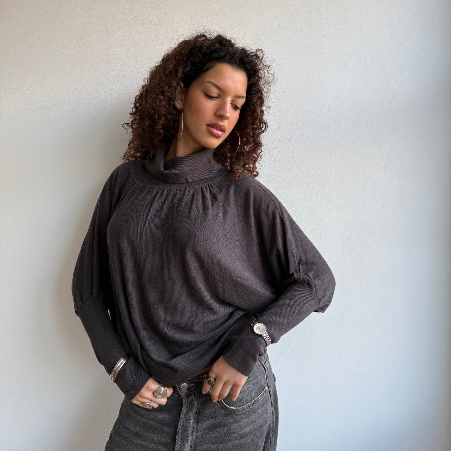 Brown slouchy roll neck - Size M