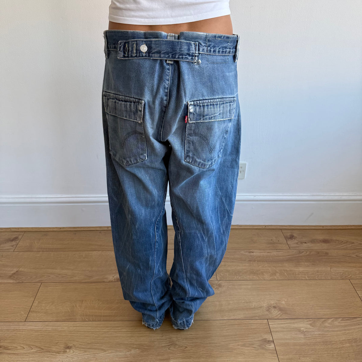 Levi’s Engineered button back jeans - Size 32x34