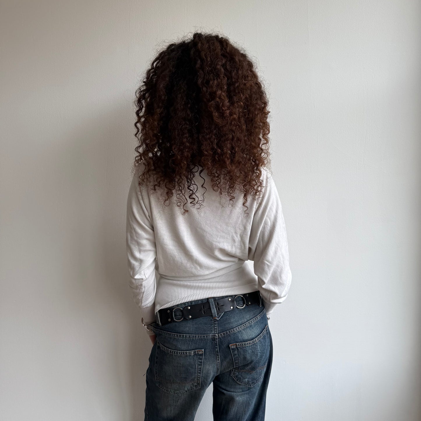 White slouchy knit jumper - Size M