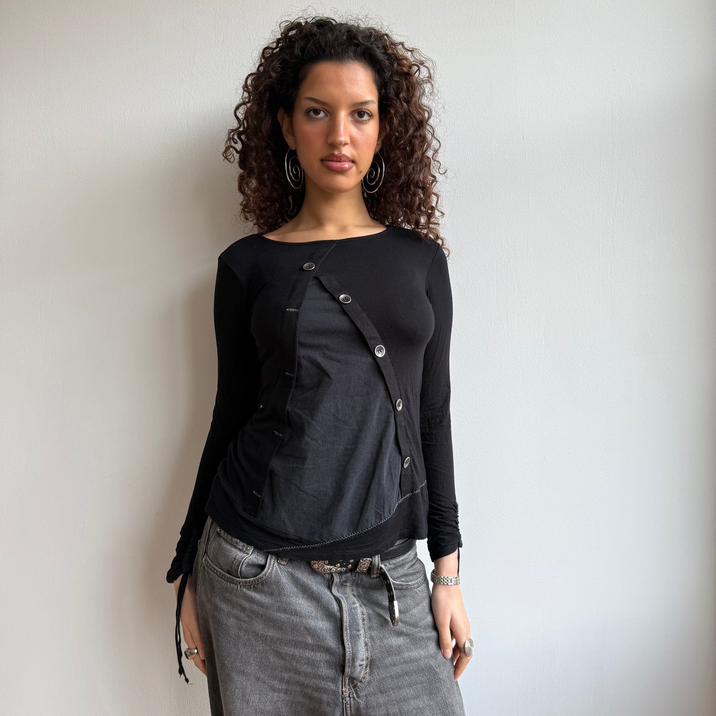 Asymmetric button top - Size S