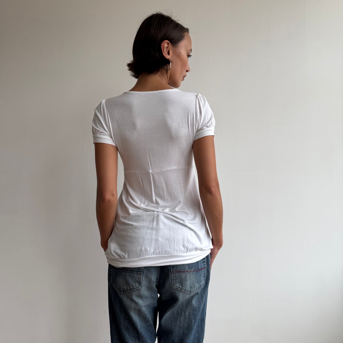 White short sleeve button top - Size M