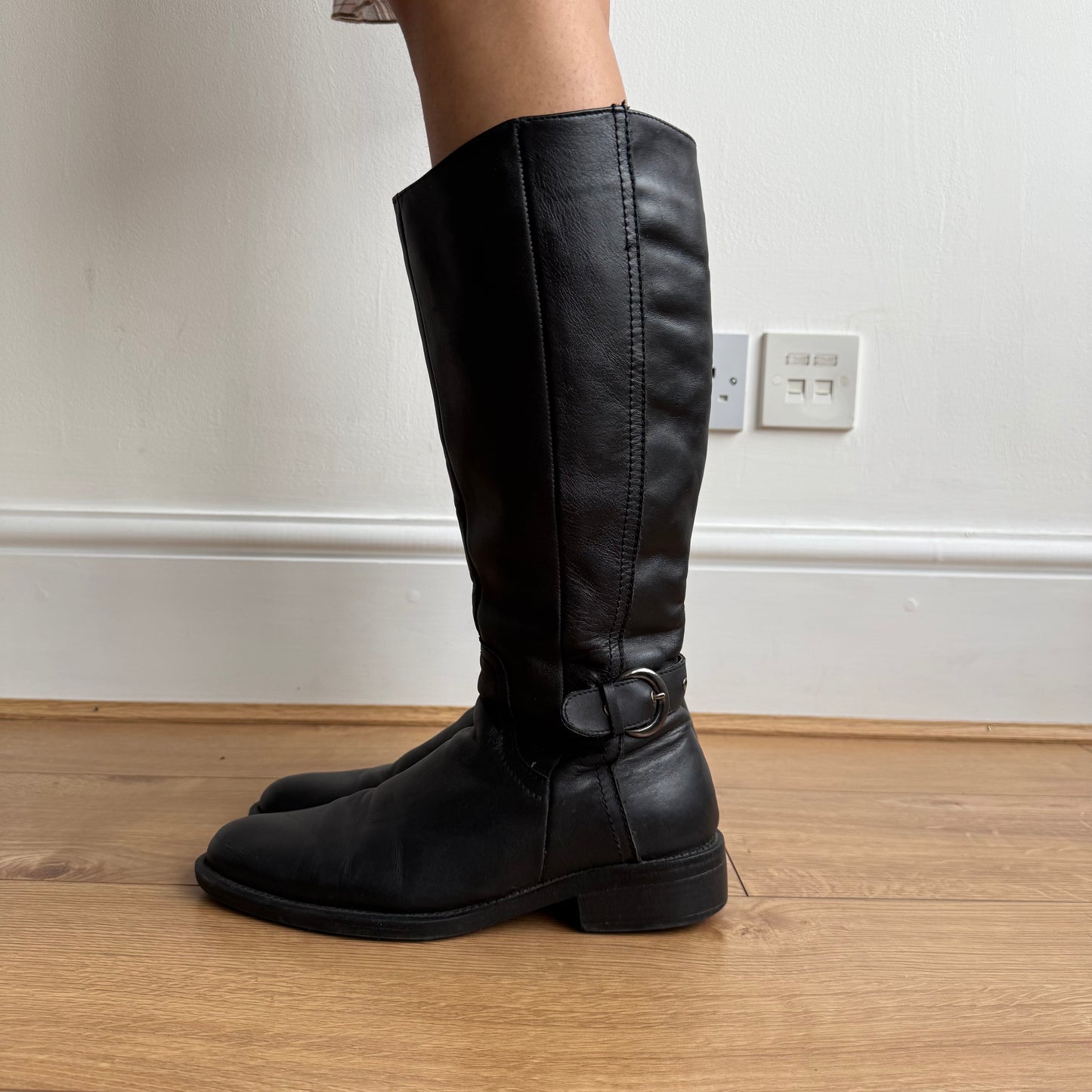 Black buckle boots - Size UK6