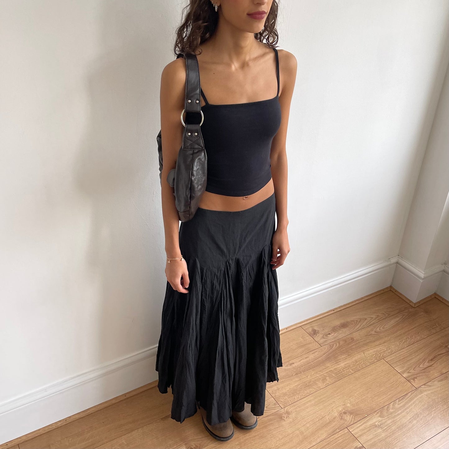Black drop waist flowy skirt - Size S