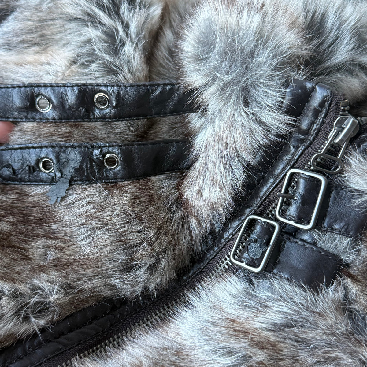 Fur buckle neck bomber - Size M