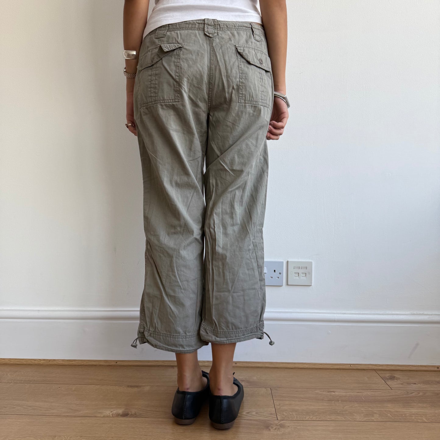Khaki toggle capris - Size S + M/L