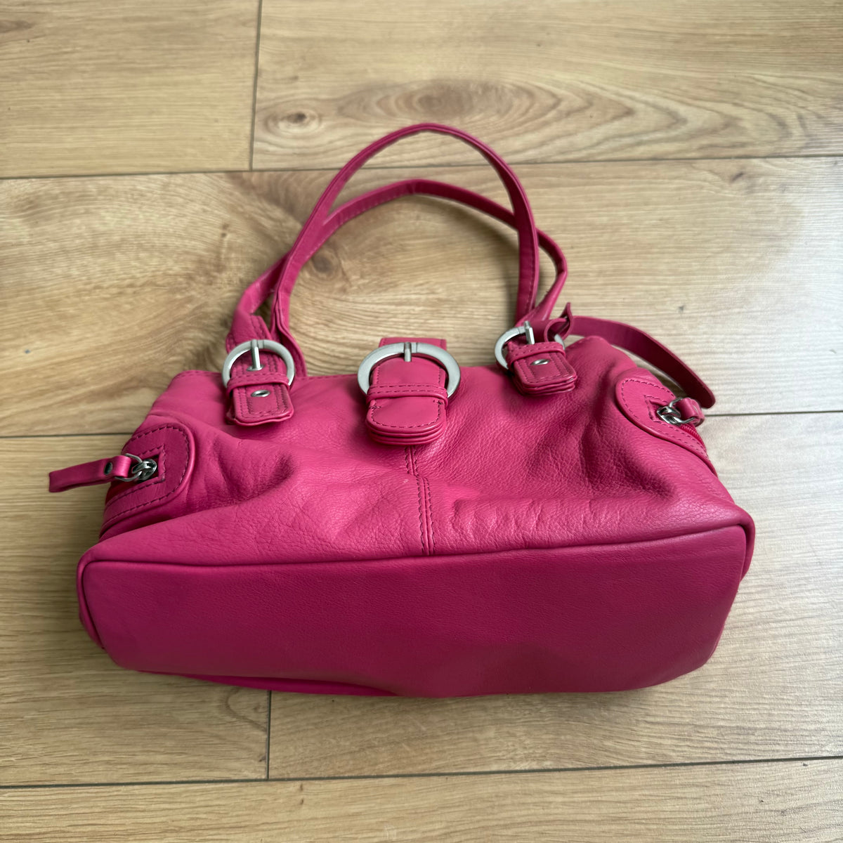 Hot pink buckle bag - One Size