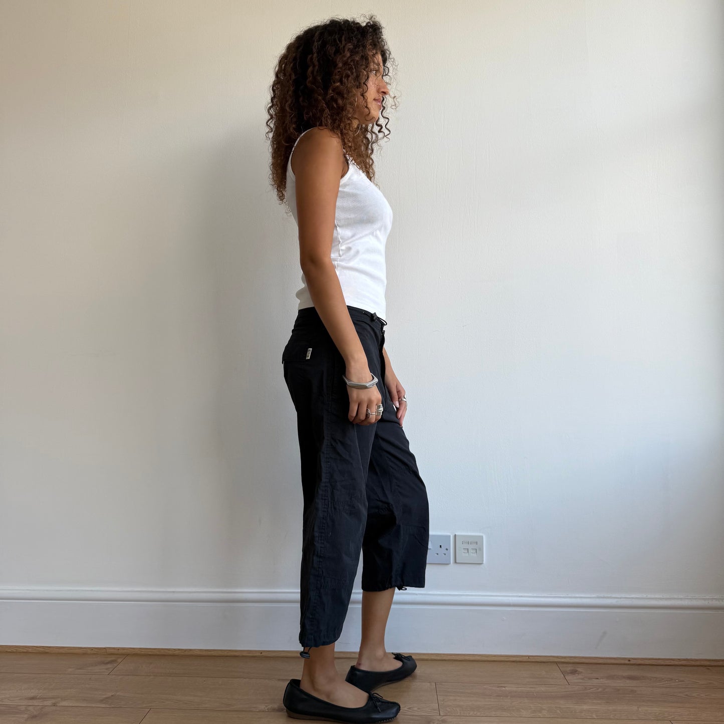Black toggle capris - Size S