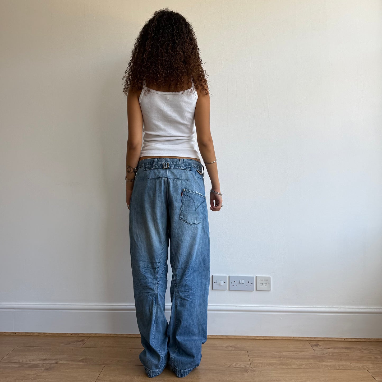Levi’s Engineered cinch jeans - Size M/L