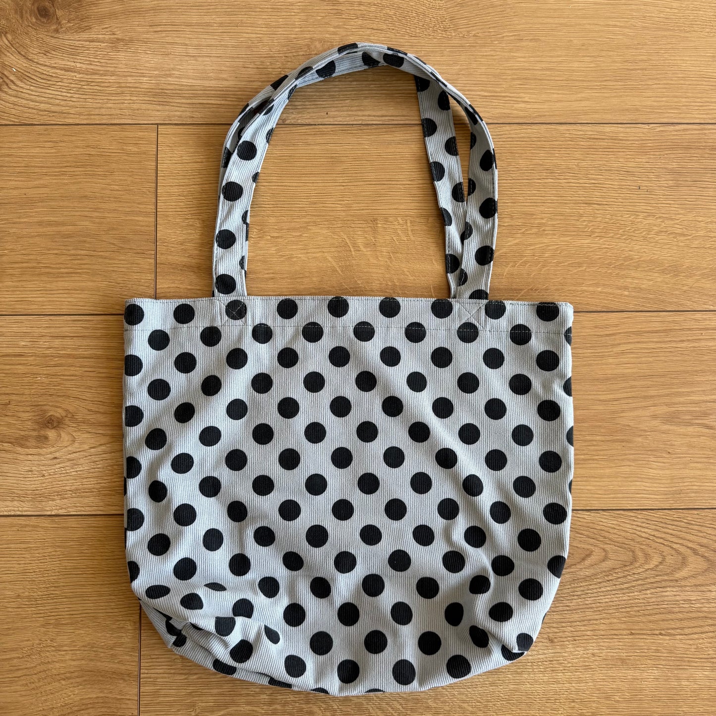 Blue polka dot tote bag