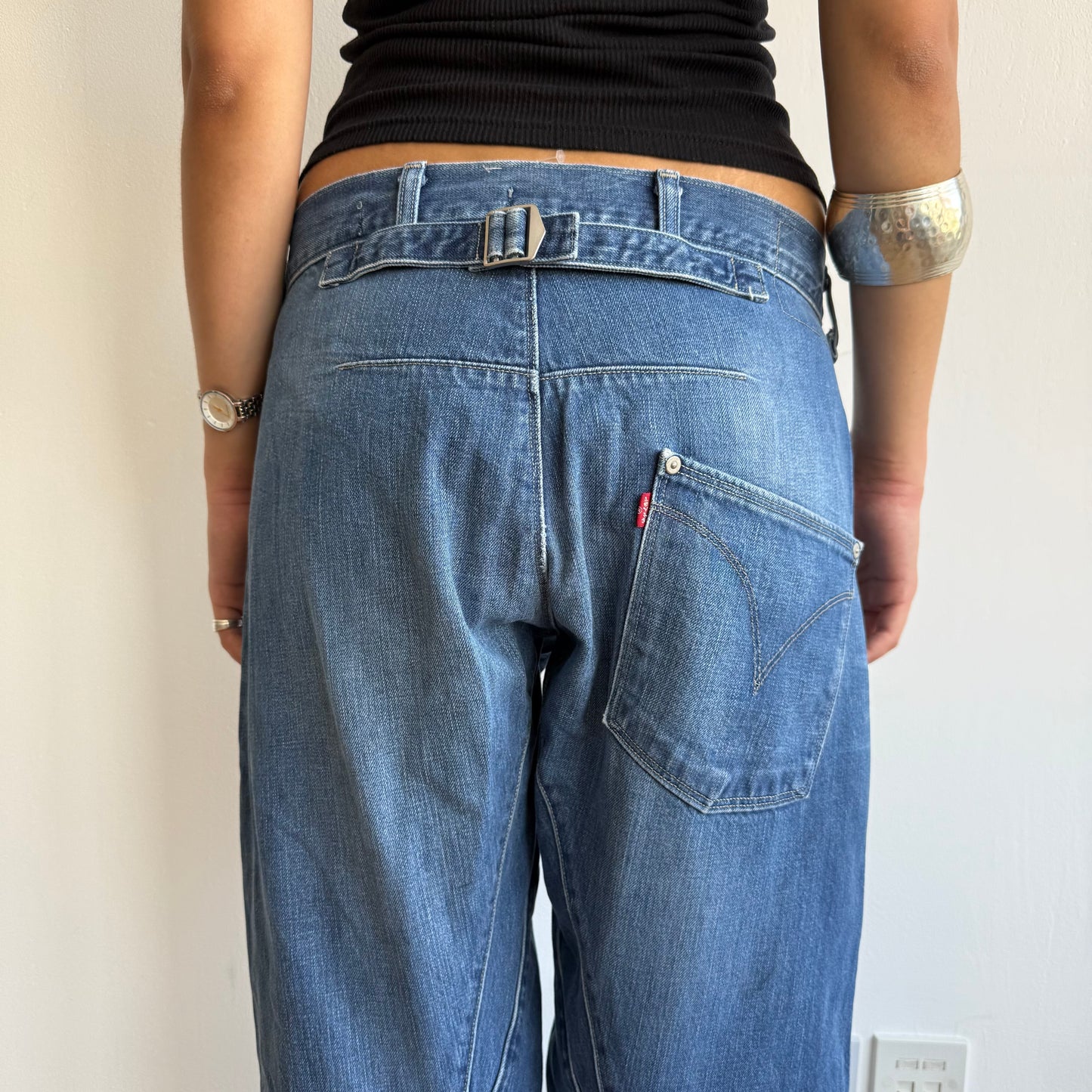 Levi’s Engineered cinch jeans - Size M