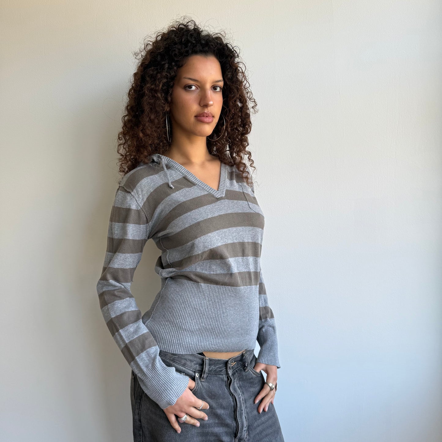 Grey striped knit hoodie - Size M