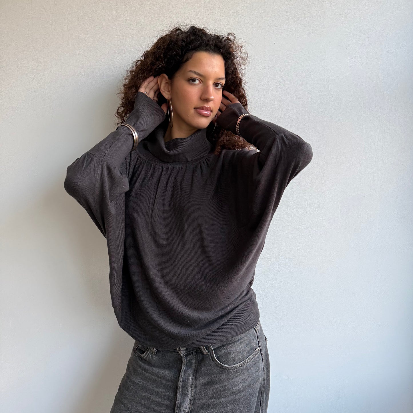 Brown slouchy roll neck - Size M