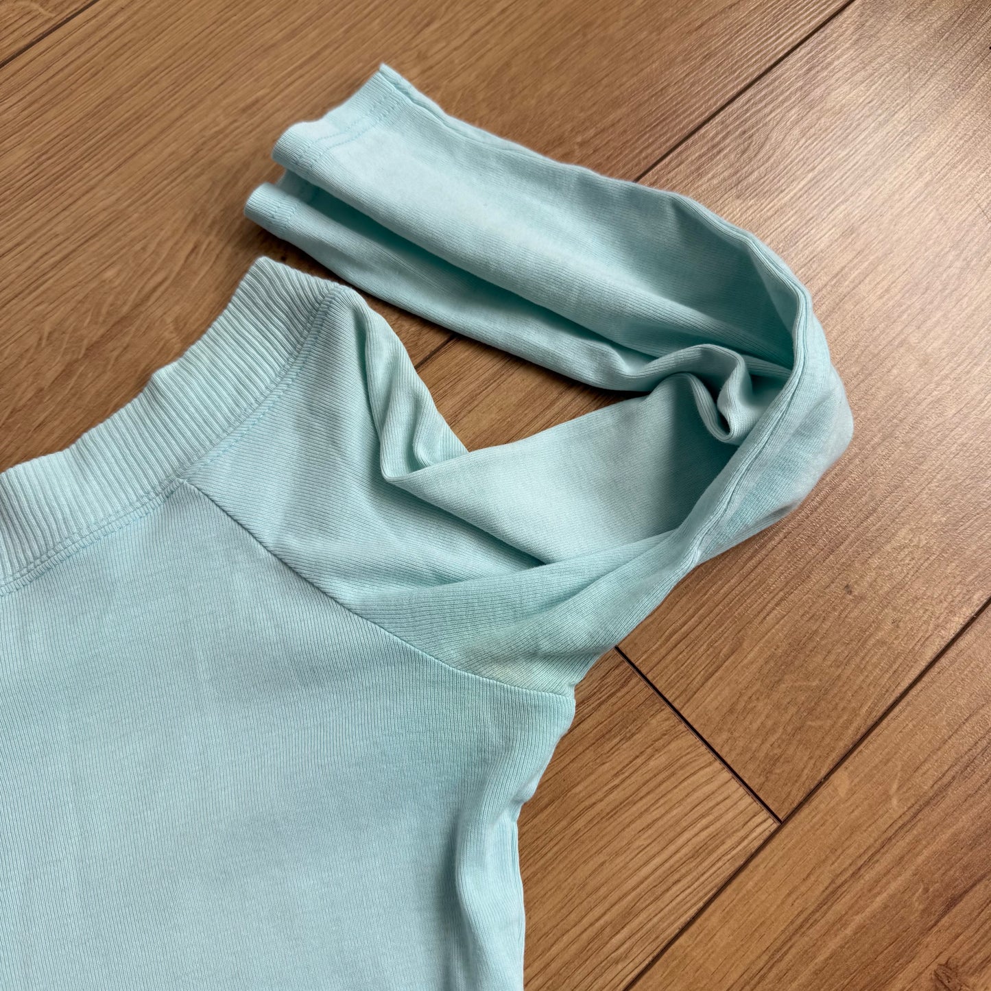 Turquoise 3/4 sleeve top - Size XS