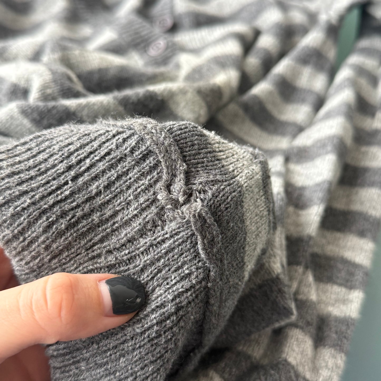 Grey striped knit hoodie - Size S