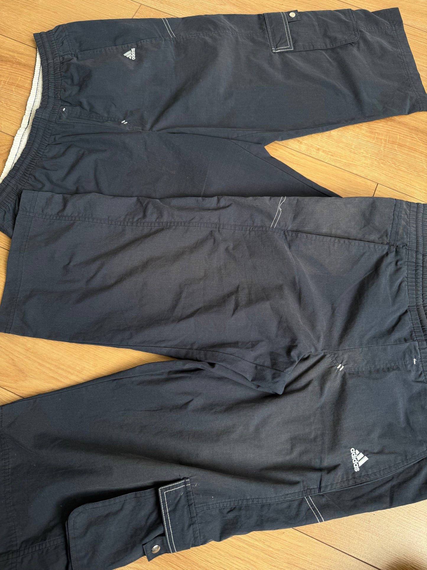 Navy Adidas pocket stitch capris - Size M