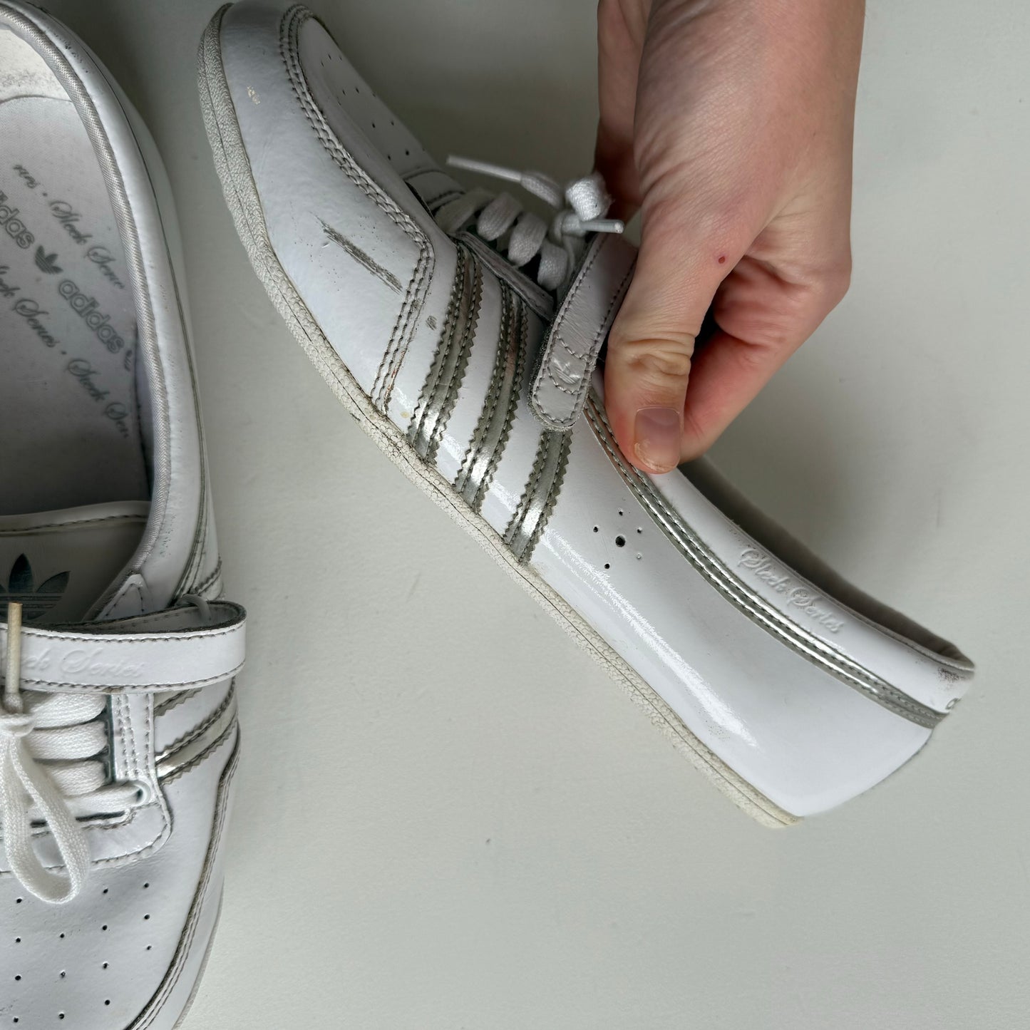 White adidas pumps - Size UK6