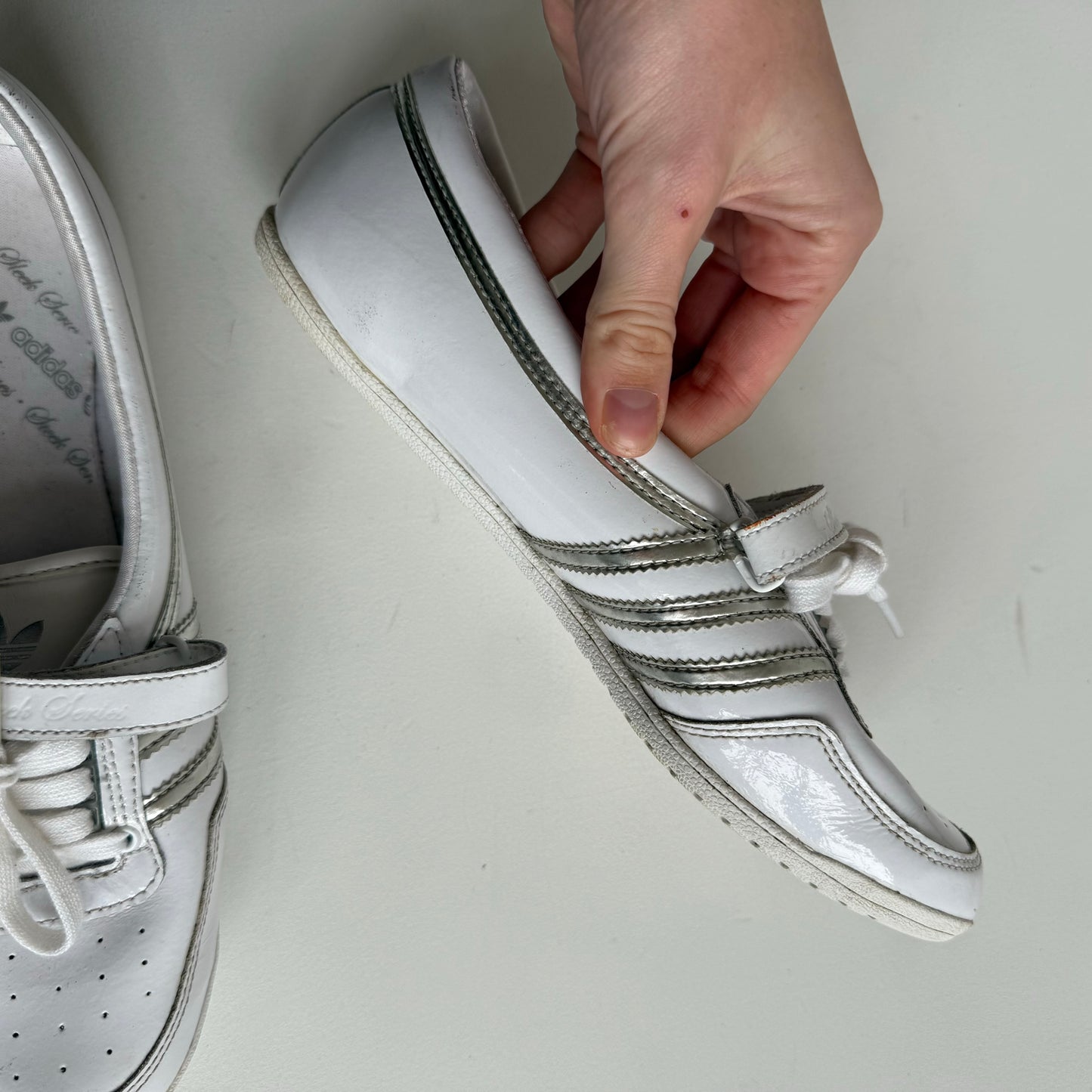 White adidas pumps - Size UK6