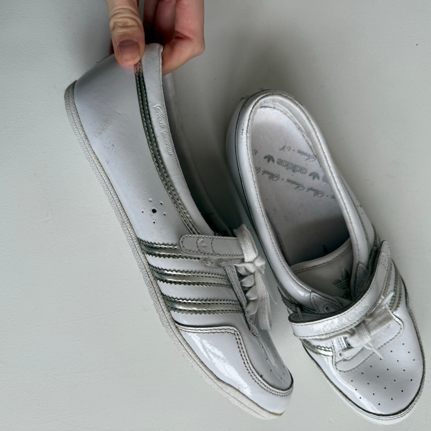White adidas pumps - Size UK6