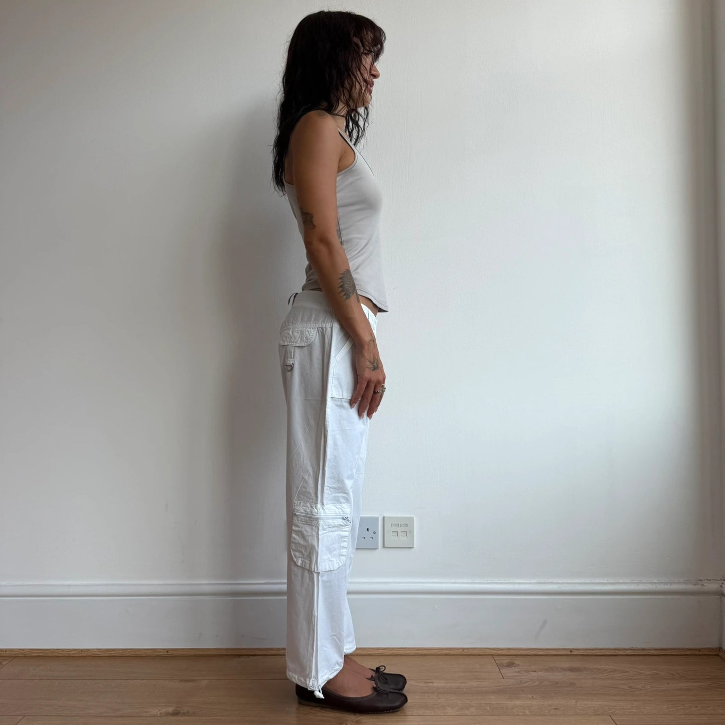 White d-ring cargo capris - Size S