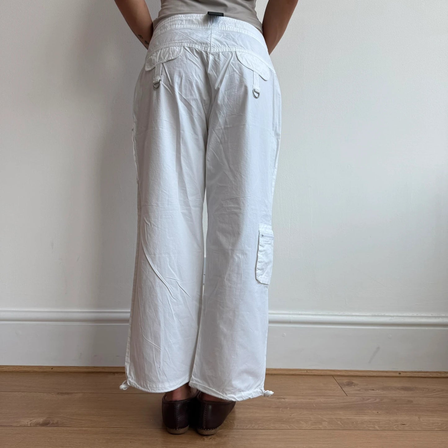 White d-ring cargo capris - Size S