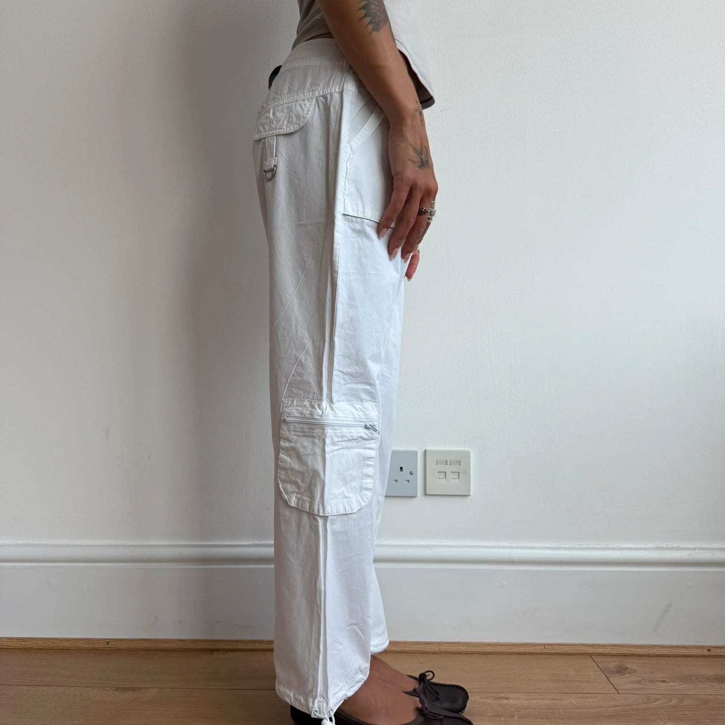 White d-ring cargo capris - Size S