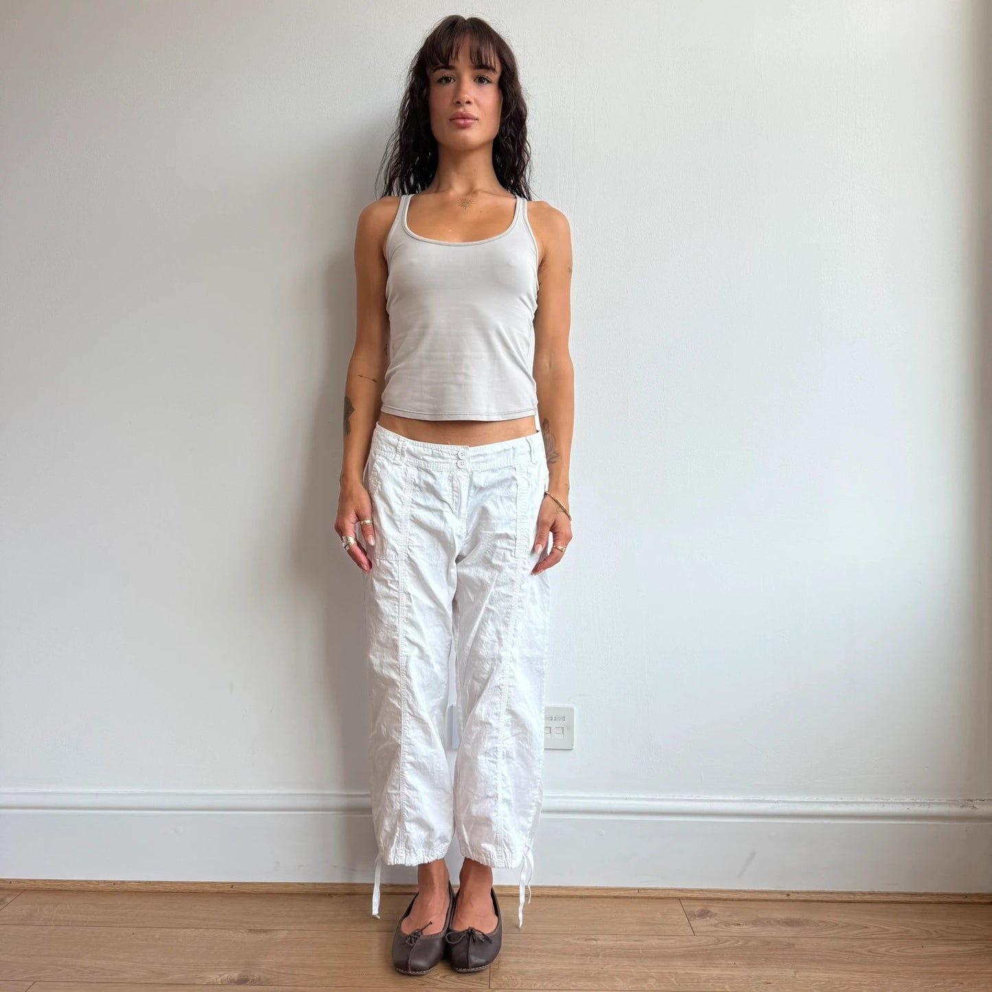 White ruched ankle capris - Size S