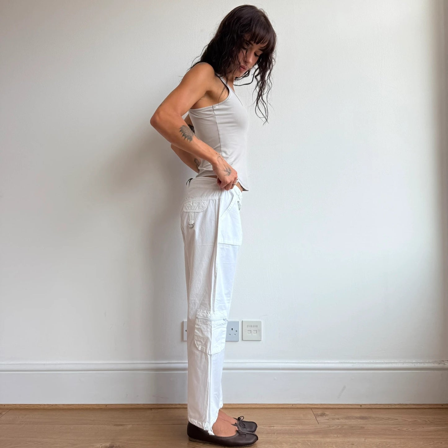 White d-ring cargo capris - Size S
