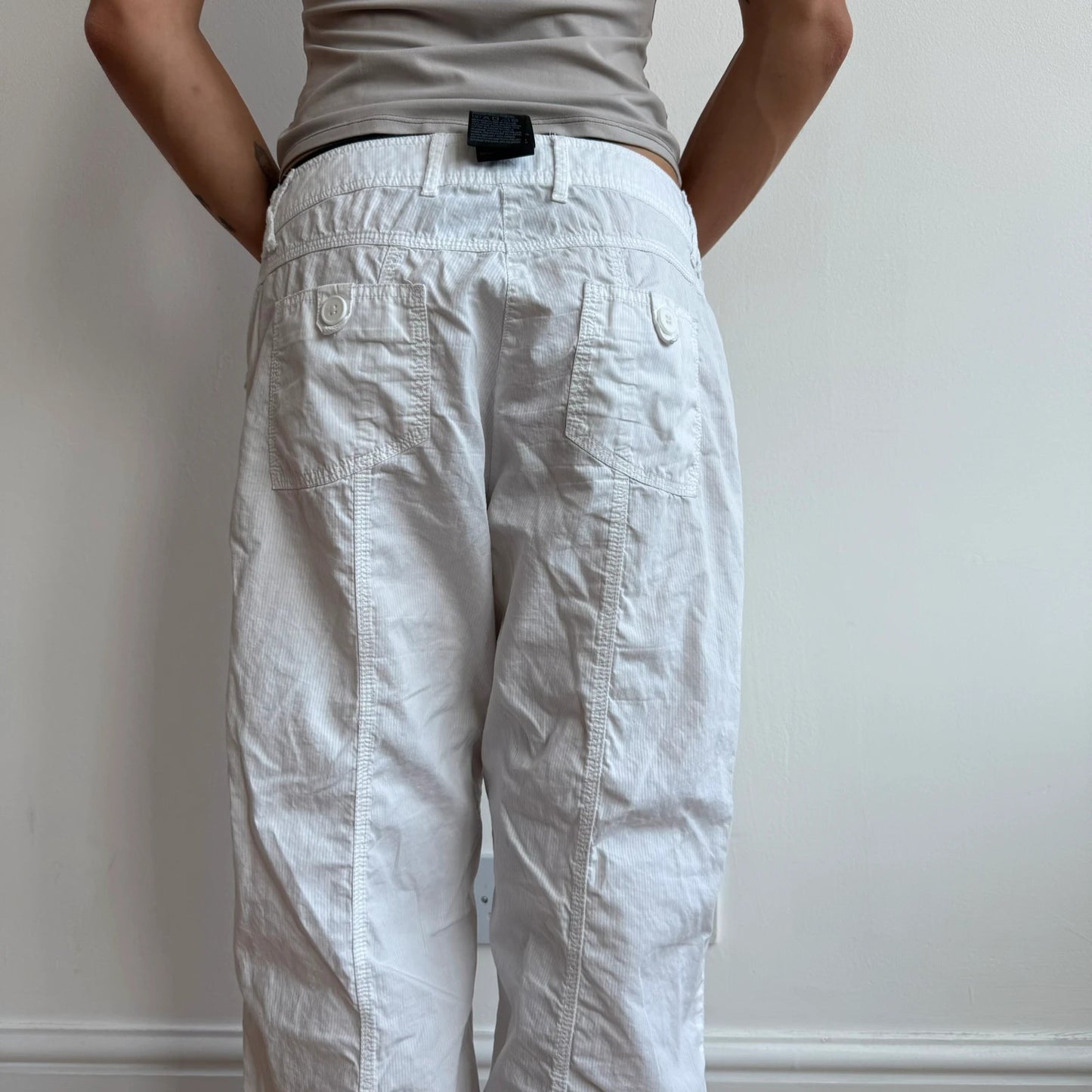 White ruched ankle capris - Size S