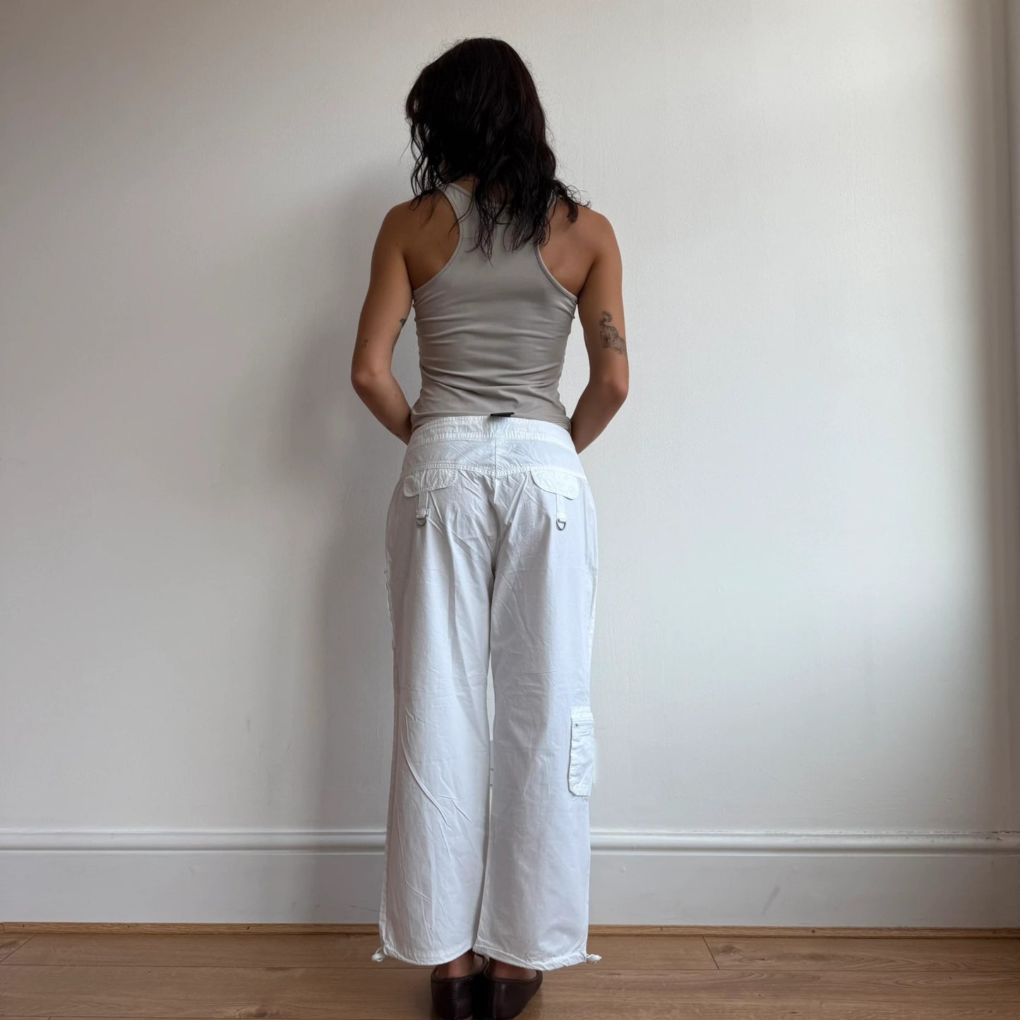 White d-ring cargo capris - Size S