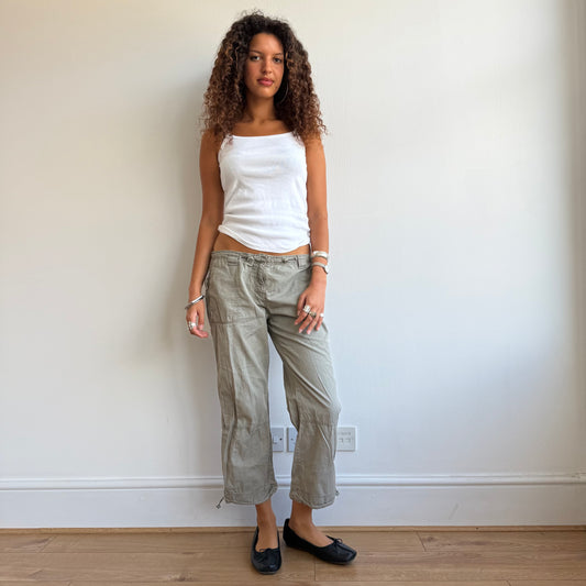 Khaki toggle capris - Size S + M/L