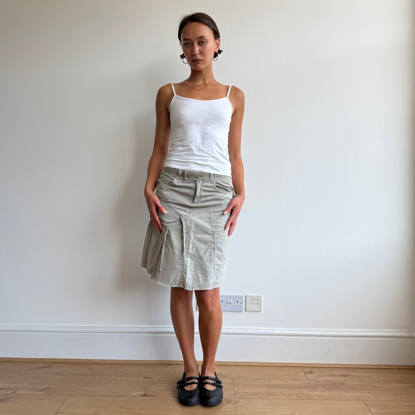 Khaki cargo tassel skirt - Size S