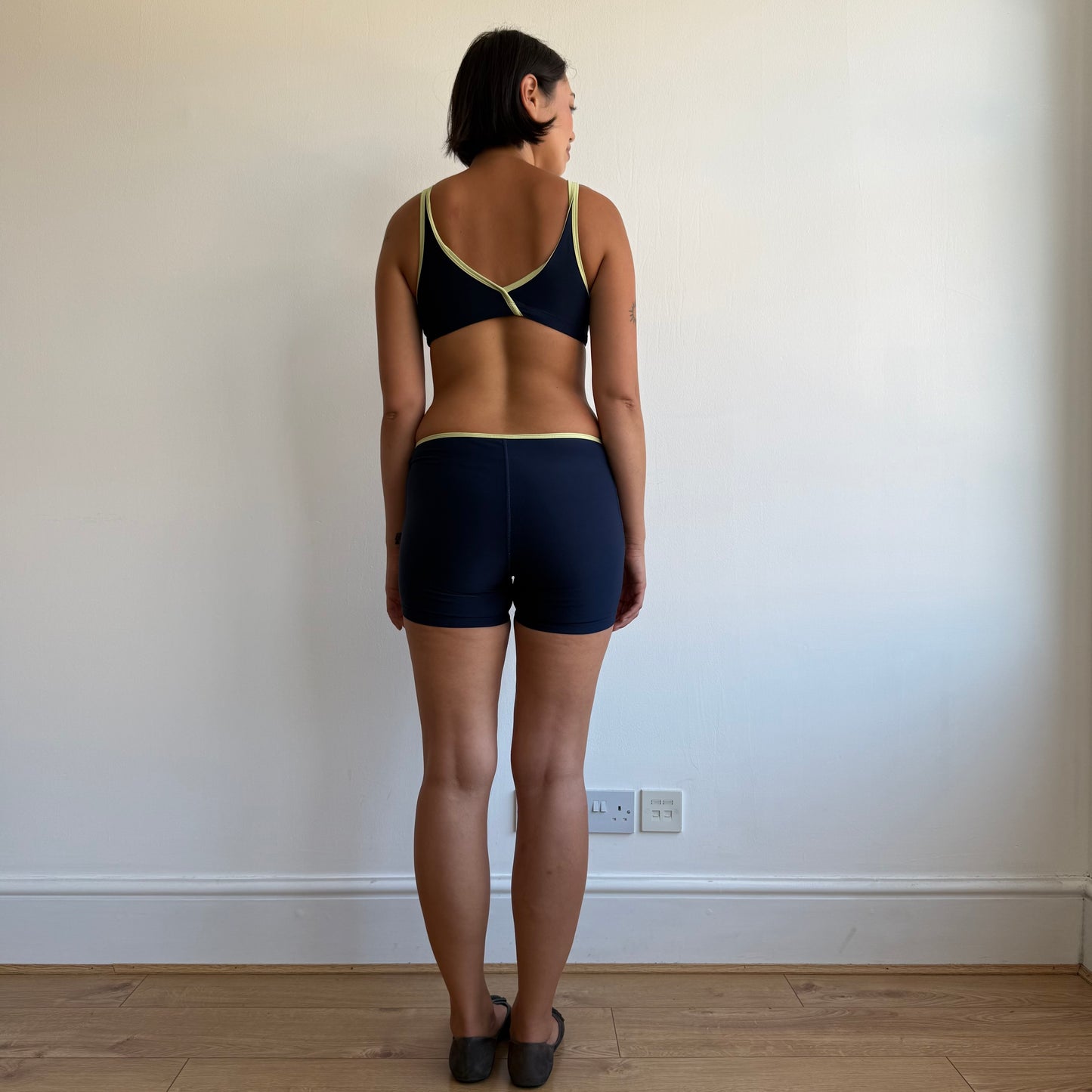 Nike navy + lime 2-piece set - Size XS