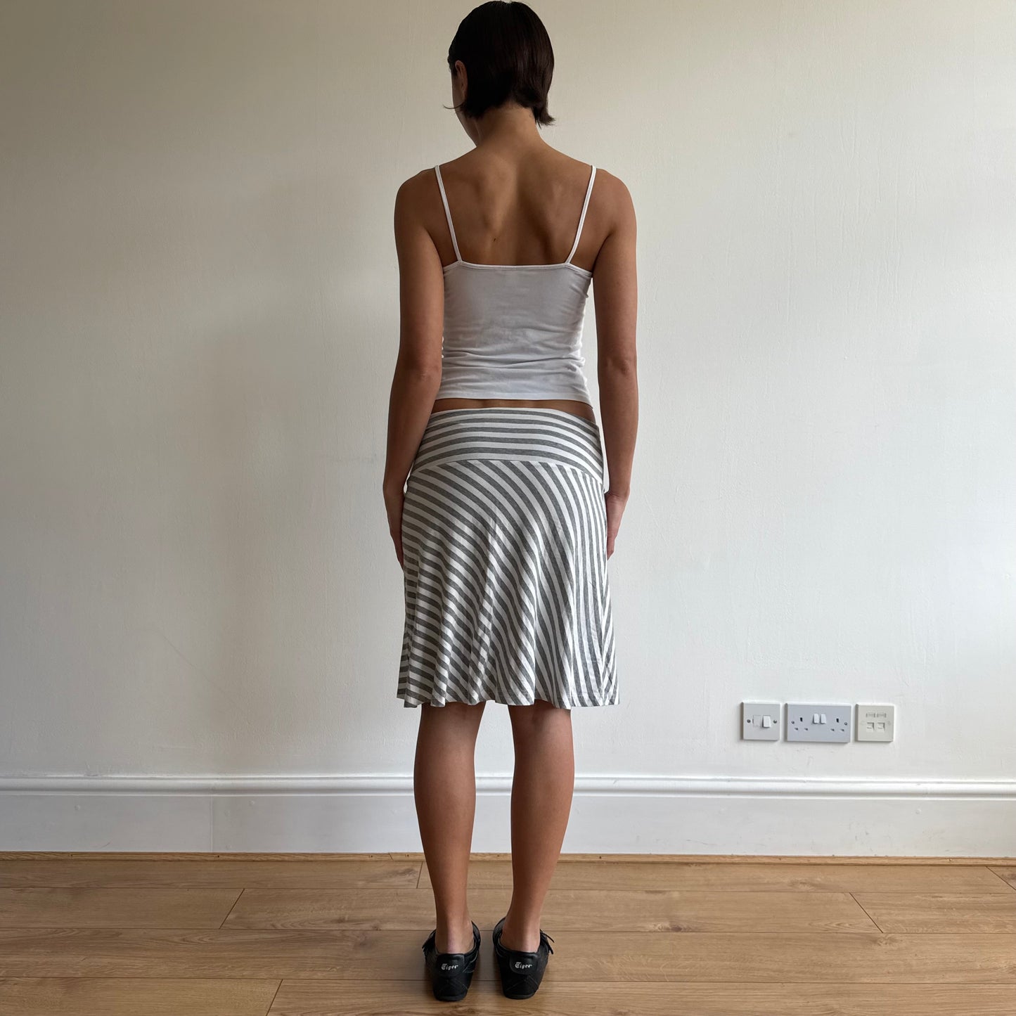 Grey + white striped midi skirt - Size S
